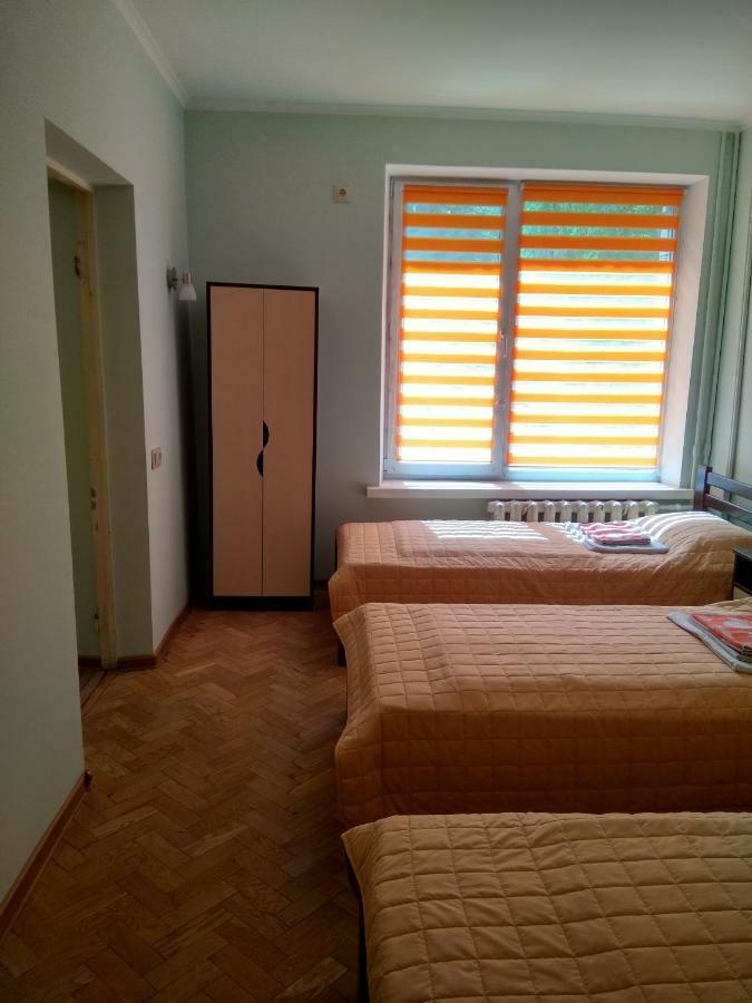 Hotel Tsentralnoho Budynku Khudozhnyka Kiew Exterior foto